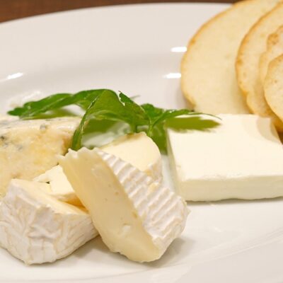 01前菜_本日のチーズ盛合わせ
