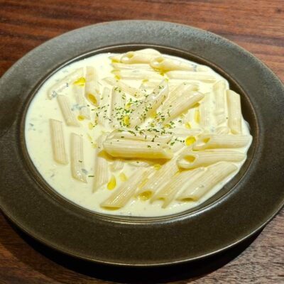 ゴルゴンゾーラのクリームソース（ペンネ）